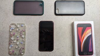 Predám iPhone SE 2020 128 GB, product RED - 4