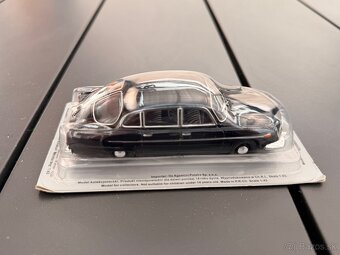 Predam model auta Tatra 603,1:43 - 4