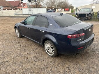 Alfa Romeo 159 2,4JTD 147KW prodám díly z vozu - 4