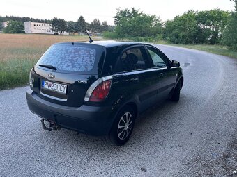 Kia Rio 1.5crdi - 4