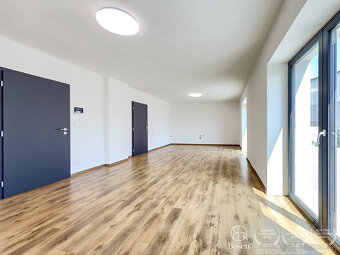 BOSEN | Moderná viacúčelová budova, Lučenec, 140m2 - 4