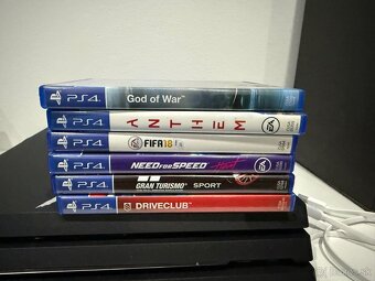 ps4 pro 1TB - 4