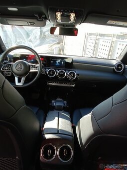 Mercedes Benz CLA schoting brake 200 D 4x4 - - 4