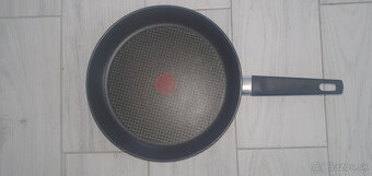 Kvalitný liatinový hrniec 5l - 4