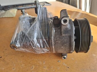 Predám klimakompresor klimatizácie 5N0 820803 - 4