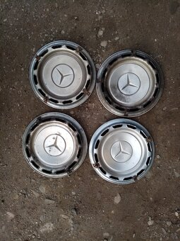 Puklice mercedes-benz - - - 4