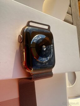 Apple watch 4 steinless steel | zlaté - 4