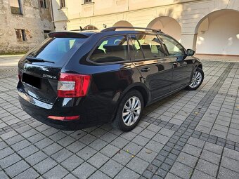 Škoda Octavia Combi 2.0 TDI M6 Sport - 4