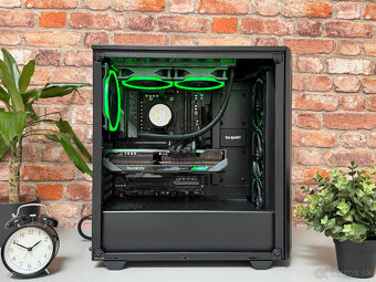 Ryzen 7 9800X3D\32GB\RX 9700XT\SSD\1200W Zdroj - 4
