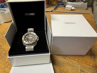 Predám Seiko 5sport “baby monster” - 4