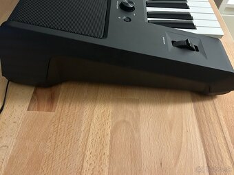 Yamaha PSR-E473 Keyboard - 4