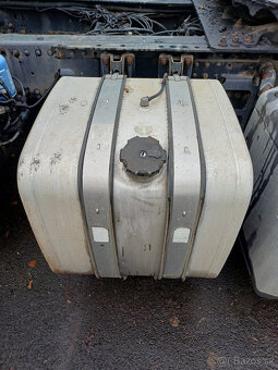 MAN TGA TGX TGS přídavná nádrž - 4