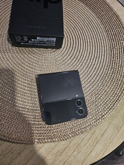 Samsung Z Flip 4 - 4