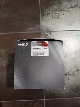 AMD Ryzen 3700X - 4