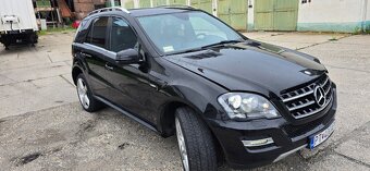 Mercedes Benz ML350CDI 4MATIC - 4