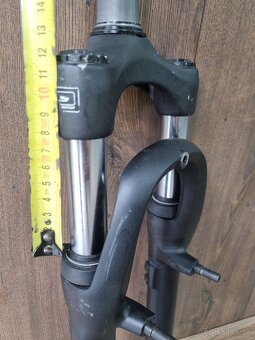 Predám použitu 28/700C vidlicu Suntour M3010 krk 1 1/8 - 4