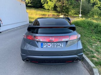 Honda Civic 1.8 i-VTEC - 4