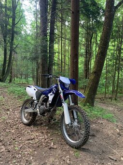 Yamaha yzf 400 - 4