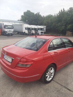 Mercedes-Benz - 4