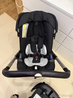 Autosedačka Doona+ so základňou IZOFIX a doplnkami - 4