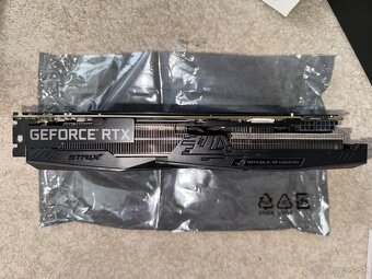 ASUS ROG STRIX GeForce RTX 2060 SUPER OC 8GB - 4