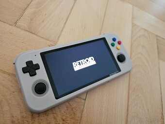 Retroid Pocket 3+ - 4