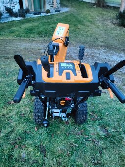 Snežná fréza Cub Cadet IntelliPOWER 243 cc – elektrický štar - 4