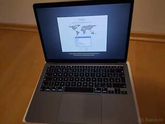 Apple MacBook Air 13-palcovy - 4