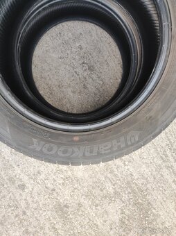 Predám 2ks letné pneu HANKOOK 205/55 R16 - 4