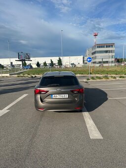 Toyota Avensis 2.0 D-4D 105 kW, r.2018 - 4