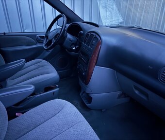 Chrysler Grand Voyager 2,8 CRD Automatik - 4