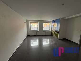 Ponúkame na prenájom atraktívne obchodné priestory v Skalici - 4