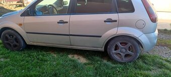 Ford fiesta 1.4 - 4