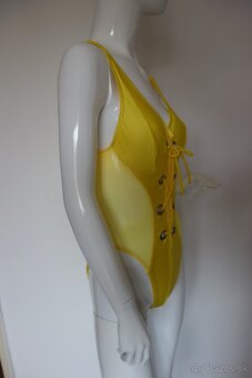 Žlté jednodielne dámske plávky - 4