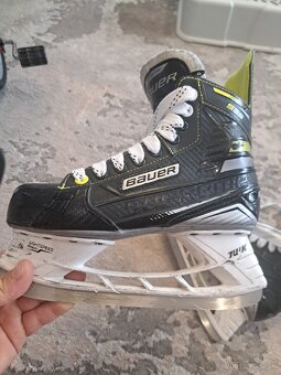 Hokejové korčule Bauer Supreme S35 junior 4.5D - 4