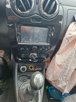 Rozpredám Dacia Duster 1.5Dci 81kw 4x4 - 4