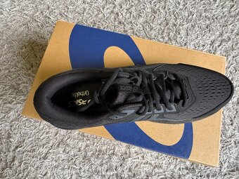 Asics Gel-Contend 8 - 4