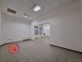 45 m2 OBCHODNÝ PRIESTOR V SENCI, pešia zóna - 4