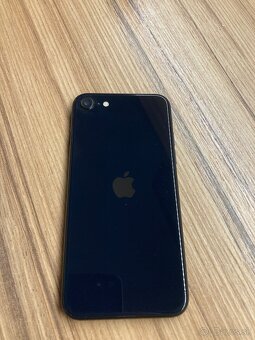 iPhone SE 2022 64GB - 4