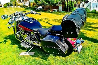 Suzuki Intruder VLR 1800 C - 4