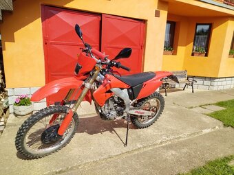 Predám Hondu CRF 450 r.v.2010. s ŠPZ. - 4