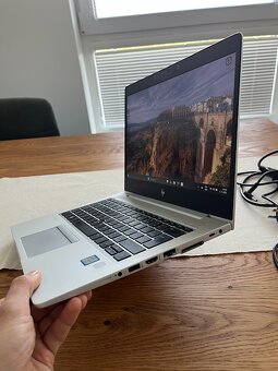 HP EliteBook 830 G5 Laptop - 4