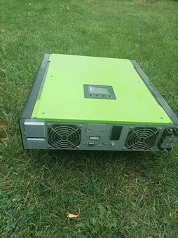 Predám menič InfiniSolar Plus 3kW - 4