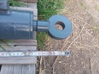 Hydraulický valec 1370mm - 4
