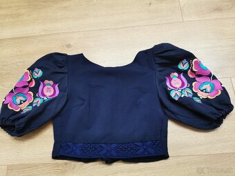 Crop top Jaroslava Kocanova - 4