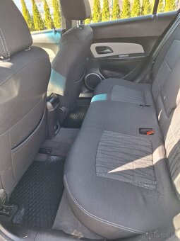 Predám CHEVROLETE CRUZE - 4