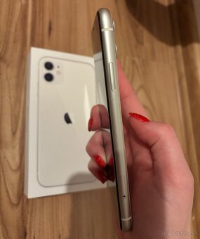 iPhone 11 biely - 64GB - 4