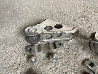 Zatváranie kapoty bmw e30 - 4