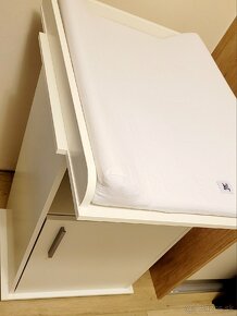 Biely prebaľovací pult s podložkou 70x50 cm - 4