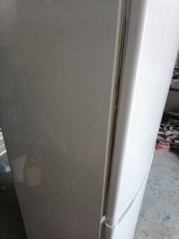 Chladnička Whirlpool ARC5750 - 4